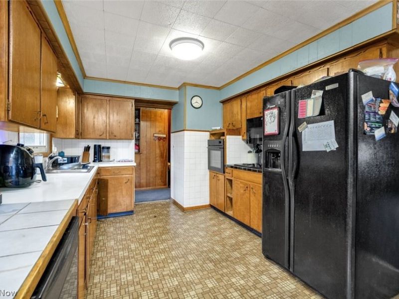 518 Snyder Drive, Loudonville, OH 44842 Photo 8