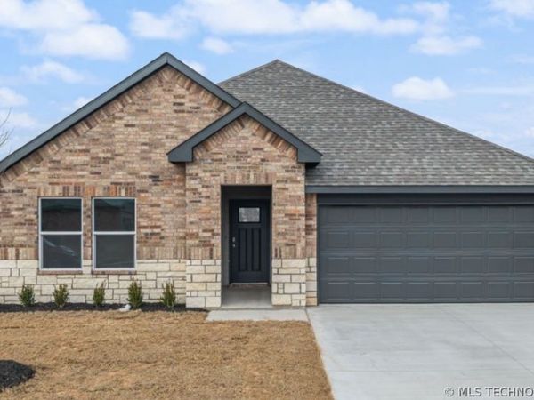 7519 E 156th Place S, Bixby, OK 74008