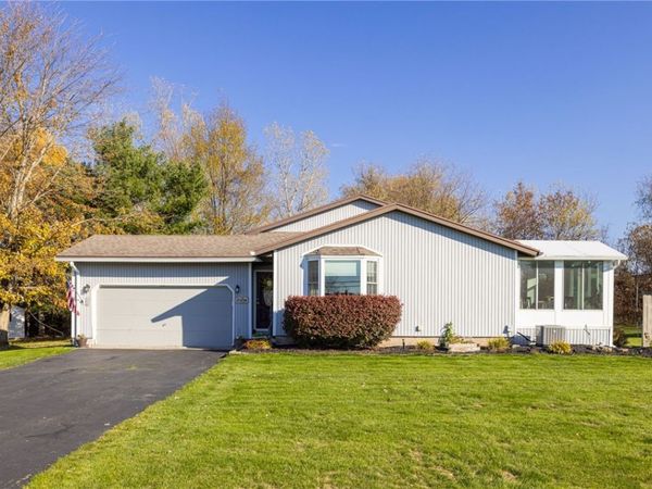 8495 Stringham Drive, Batavia, NY 14020