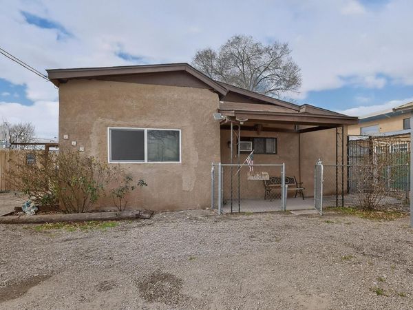 113 La Media Road SW, Albuquerque, NM 87105