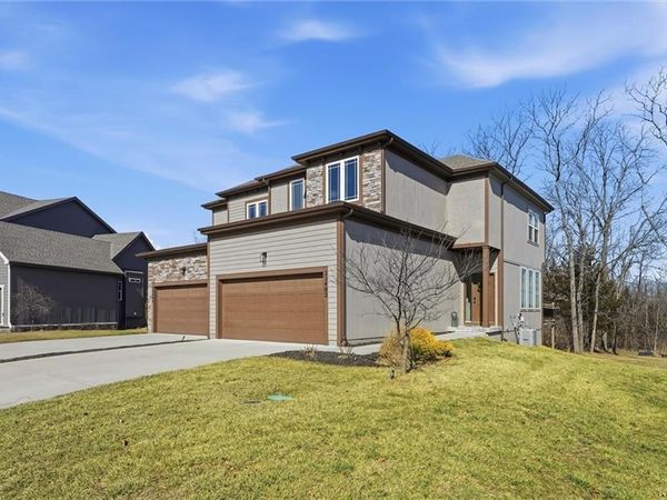 22402 W 76th Street, Shawnee, KS 66227