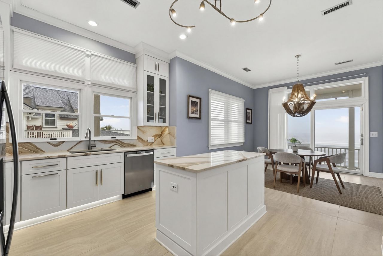 210 Ocean Boulevard Photo 11