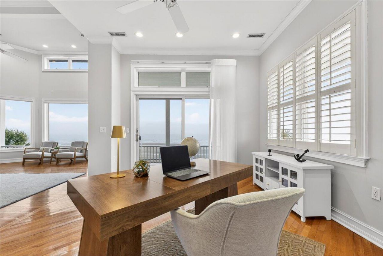 210 Ocean Boulevard Photo 12