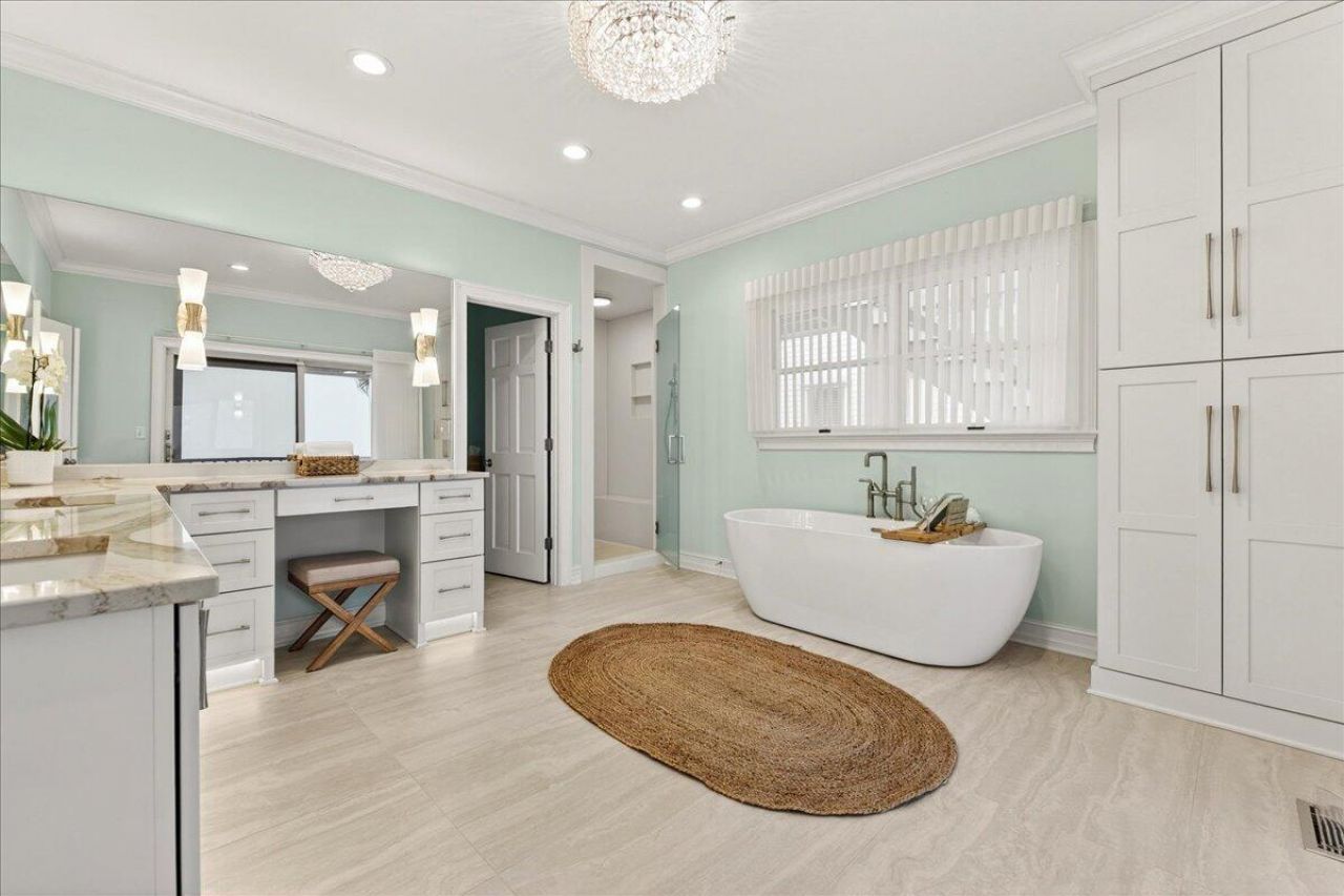 210 Ocean Boulevard Photo 18