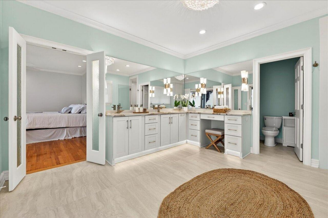 210 Ocean Boulevard Photo 21