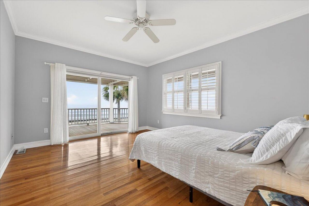 210 Ocean Boulevard Photo 26