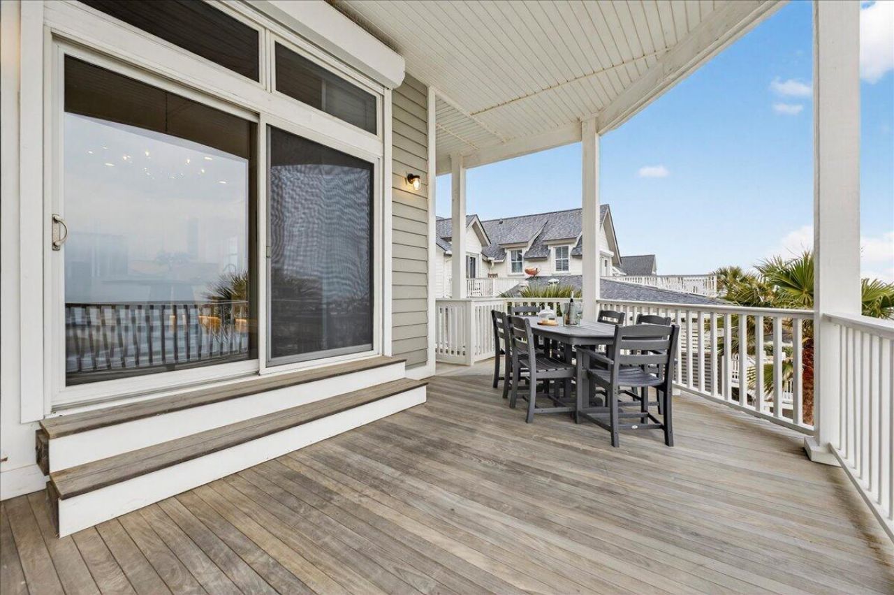 210 Ocean Boulevard Photo 28