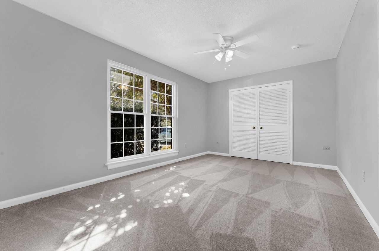 867 Colony Drive Photo 12