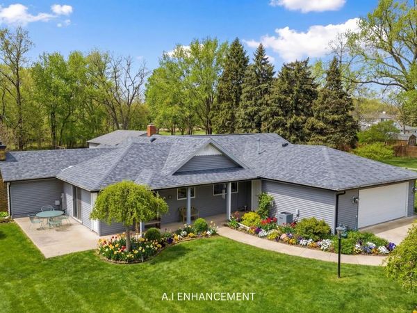 1307 Sinnissippi Park Road, Sterling, IL 61081