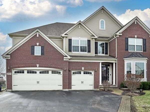 12309 Garlieb Drive, Huntley, IL 60142