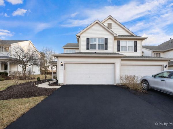 2958 Langston Circle, Unit 2958, St. Charles, IL 60175