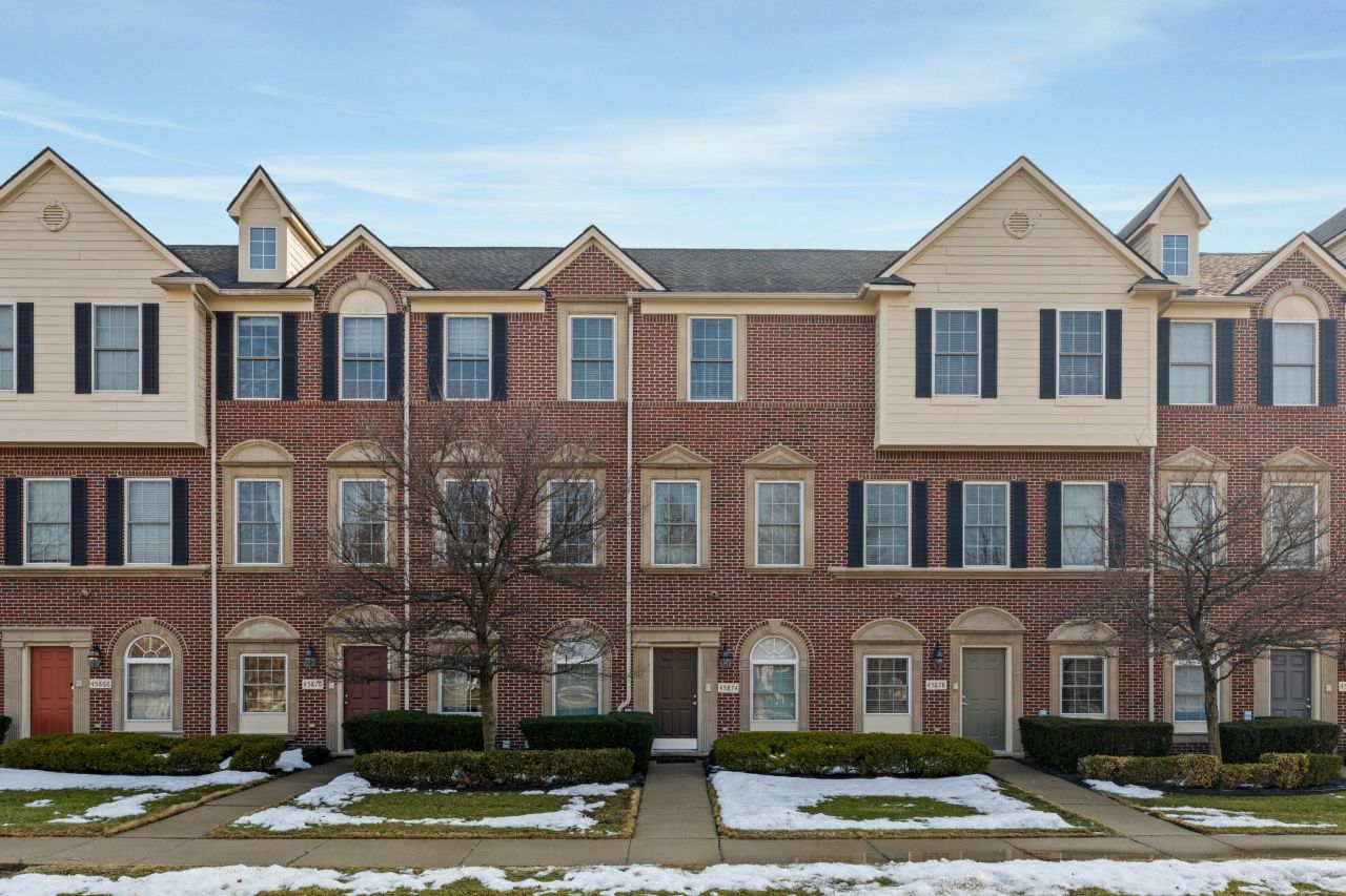 45874 S Stonewood Road, Canton, MI 48187 Main Photo