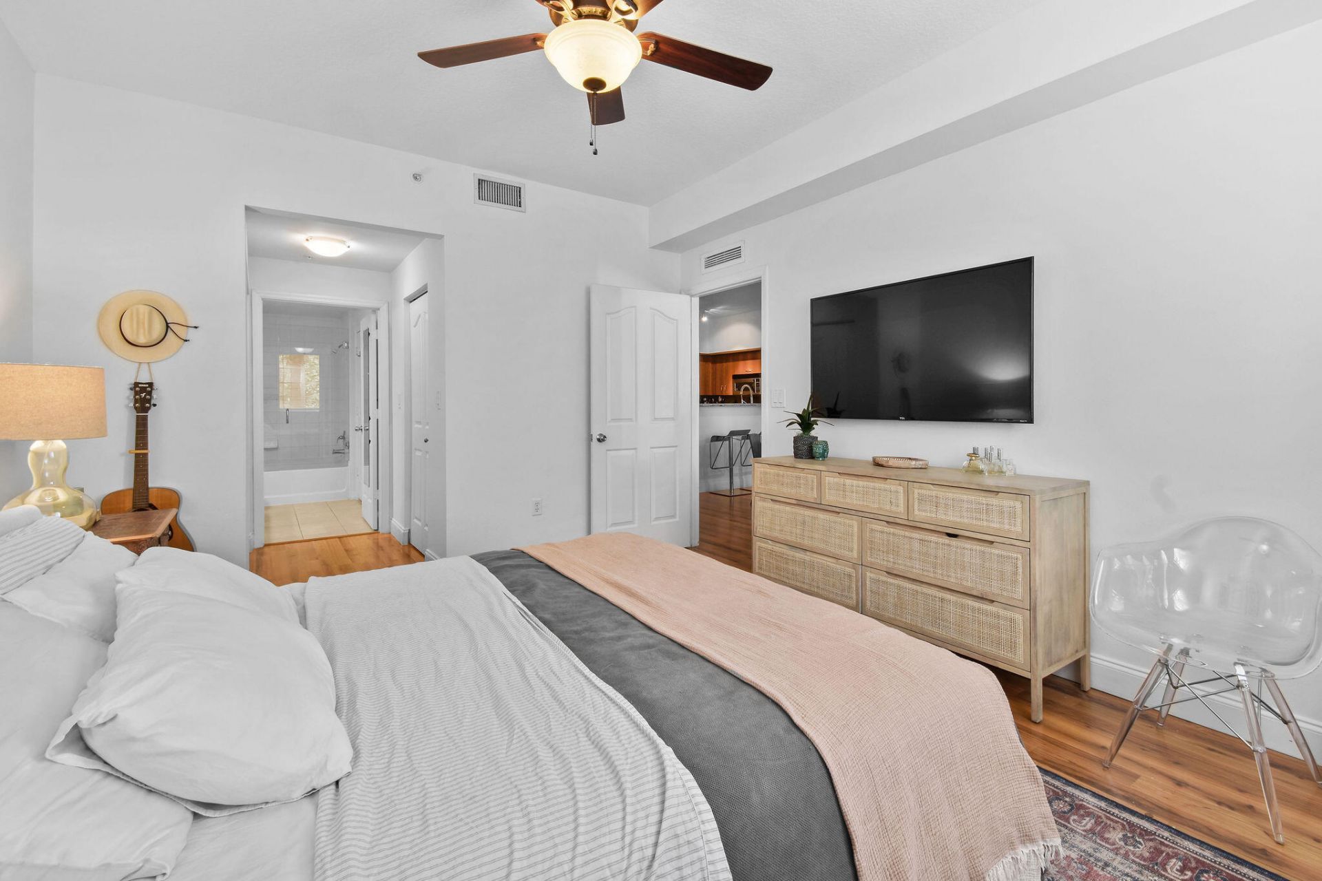 250 NE 3rd Avenue, Unit 1320, Delray Beach, FL 33444 Photo