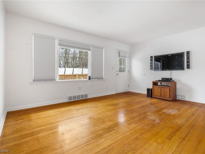 2504 Clayton Drive, Akron, OH 44319 Photo 10