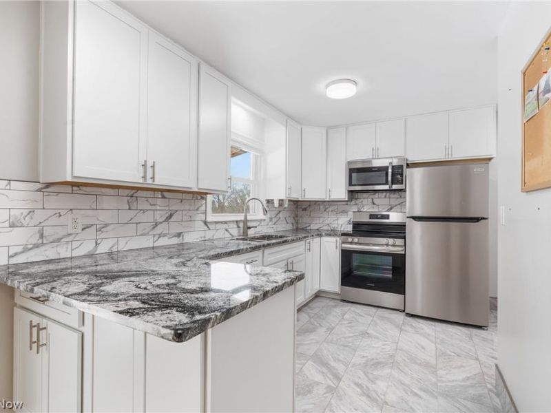 2504 Clayton Drive, Akron, OH 44319 Photo 14