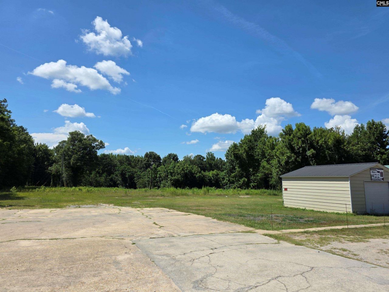 594 Hwy#1 South  Photo 4