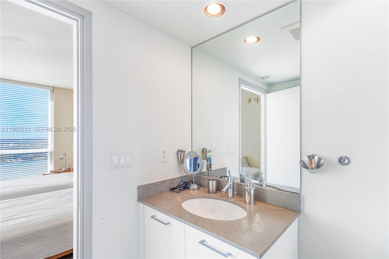 450 Alton Rd , Unit 3703, Miami Beach, FL 33139 Photo