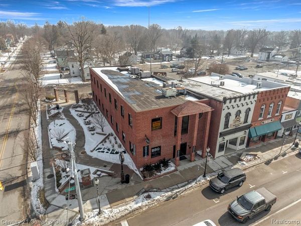 107 S Main Street, Almont Vlg, MI 48003