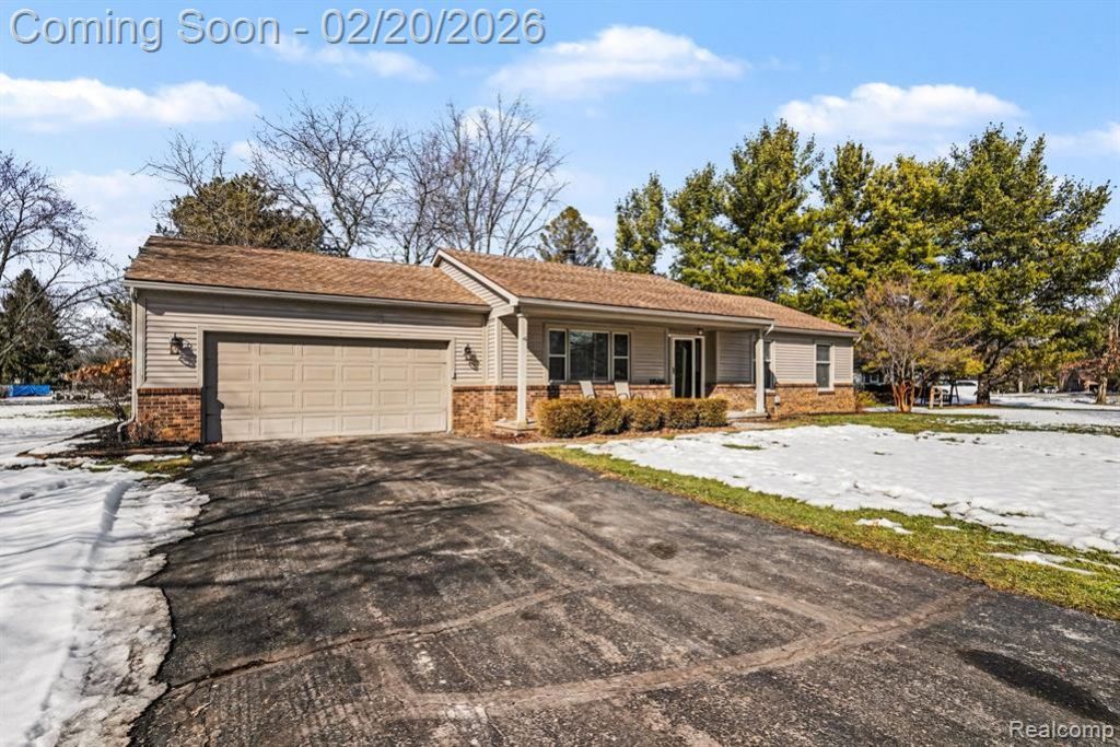 9566 Daleview Drive, Green Oak Township, MI 48178 Main Photo
