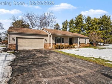 9566 Daleview Drive, Green Oak Twp, MI 48178