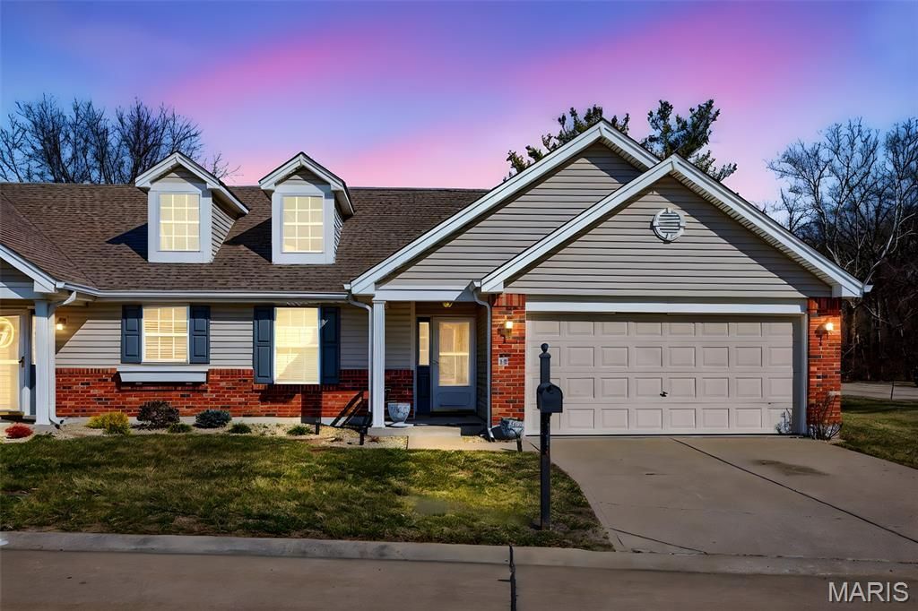 36 Willow Glen Drive, Saint Peters, MO 63376 Main Photo