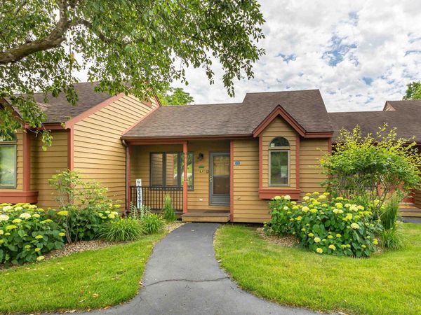 23 Oak Glen Drive, GALENA, IL 61036