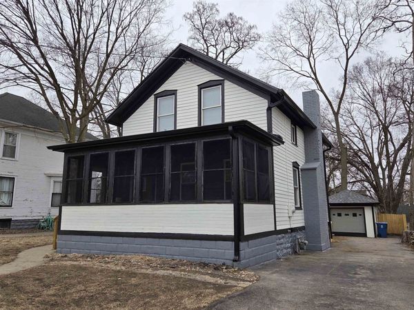 313 W 6th Street, DIXON, IL 61021