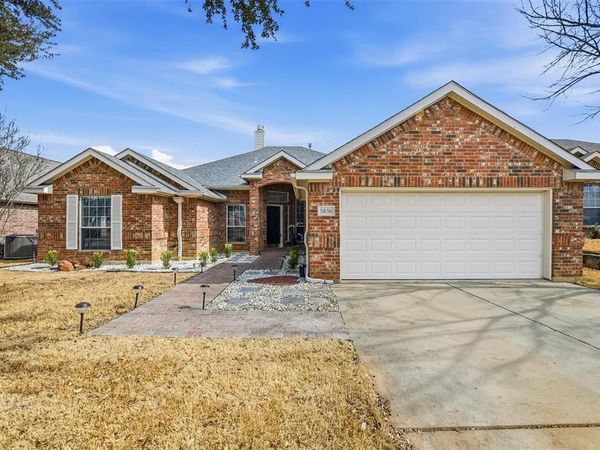 5836 Sugar Maple Drive, Fort Worth, TX 76244