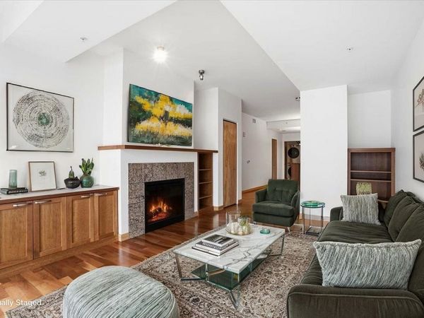 309 W Washington Avenue, Unit 310, Madison, WI 53703