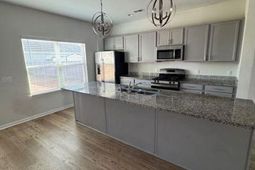 195 Hyrne Drive photo 4