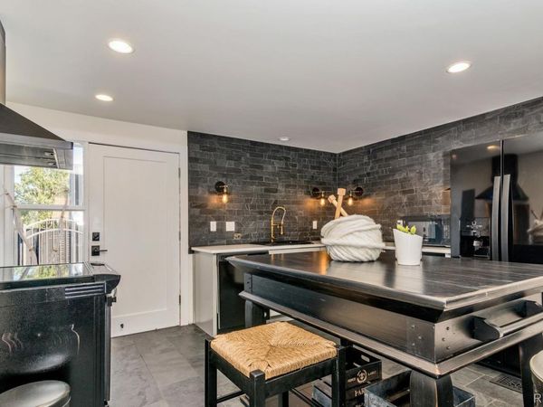 8701 E 11th Avenue, Denver, CO 80220