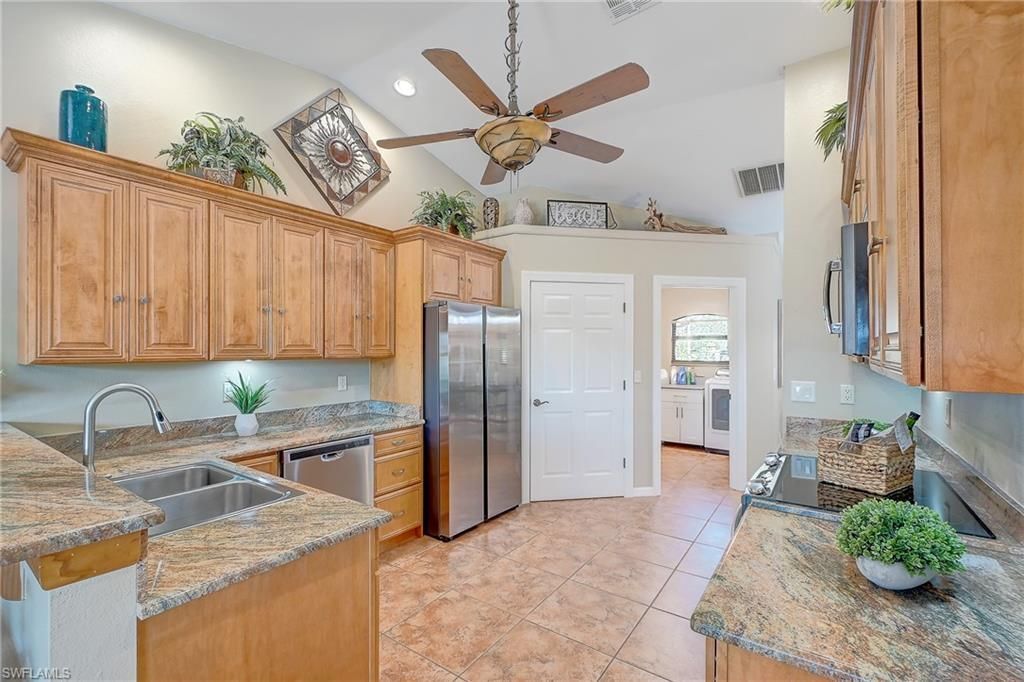 718 Arundel Cir, Fort Myers, FL 33913 Photo