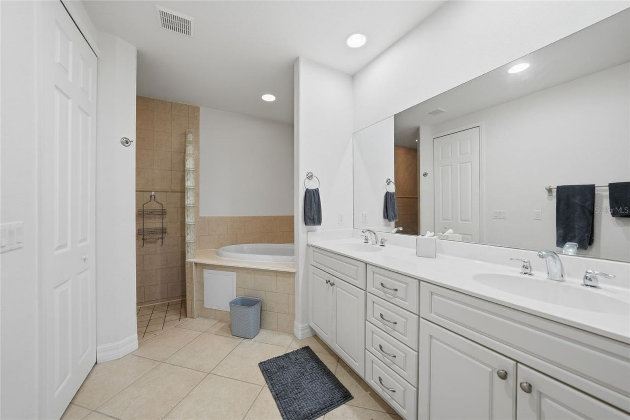 1323 Mediterranean Drive, Unit 212, Punta Gorda, FL 33950 Photo