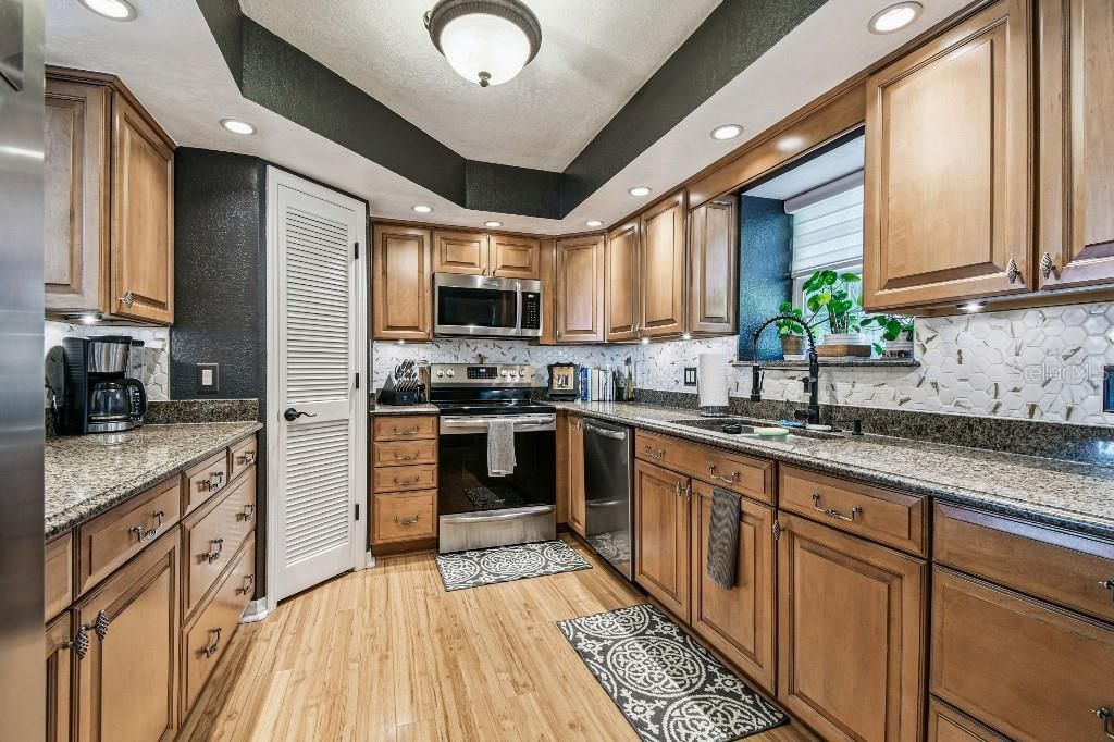 6408 Running Bear Drive, Lakeland, FL 33813 Photo