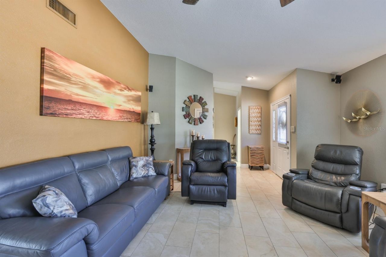 9275 133rd Street, Seminole, FL 33776 Photo