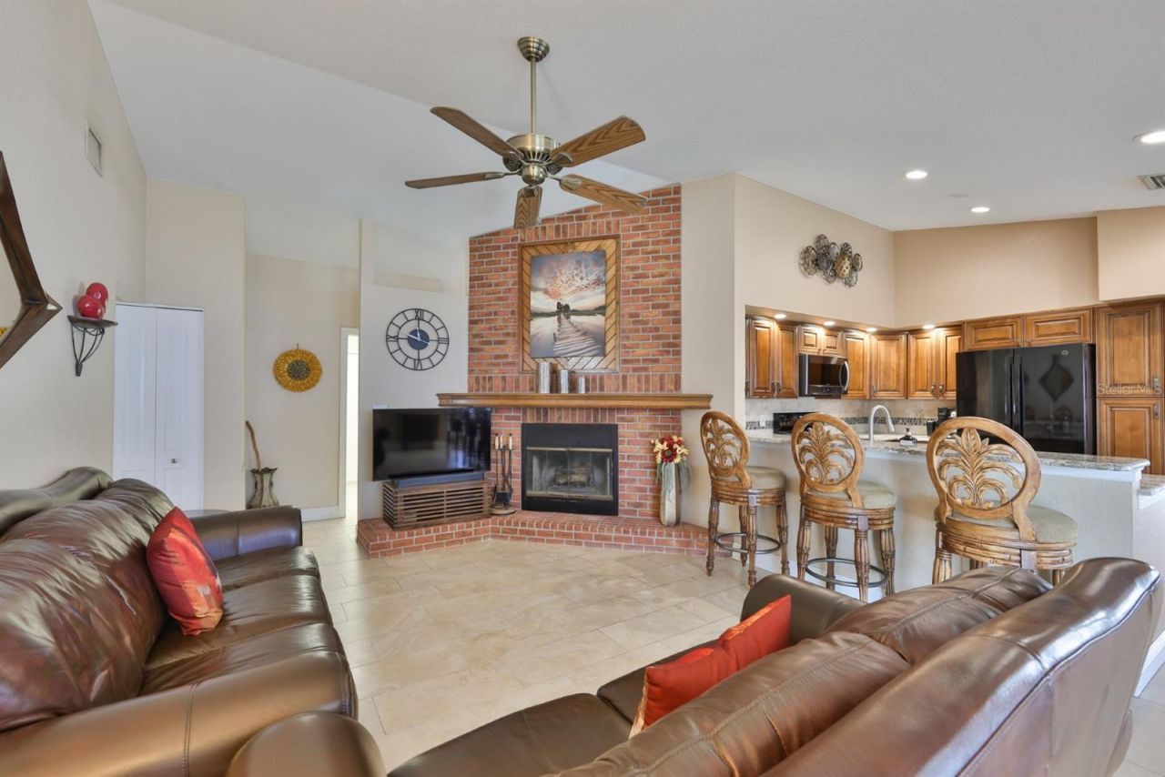 9275 133rd Street, Seminole, FL 33776 Photo