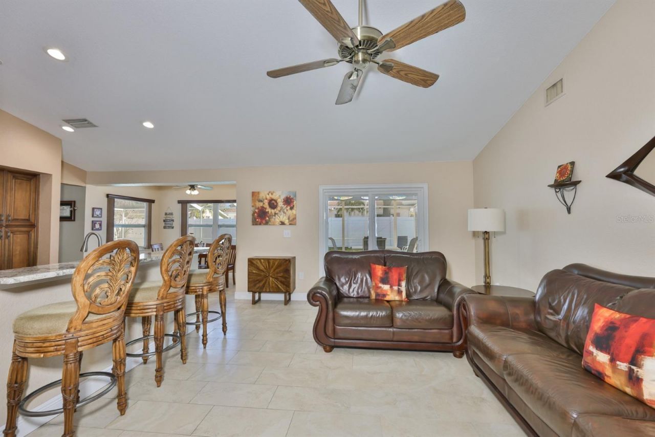 9275 133rd Street, Seminole, FL 33776 Photo