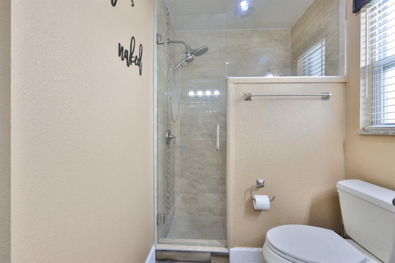 9275 133rd Street, Seminole, FL 33776 Photo