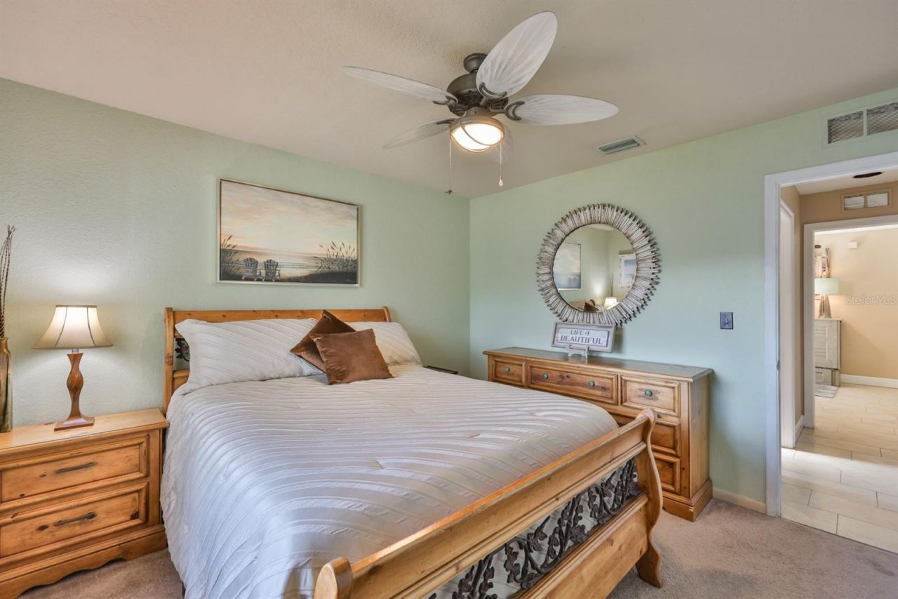 9275 133rd Street, Seminole, FL 33776 Photo