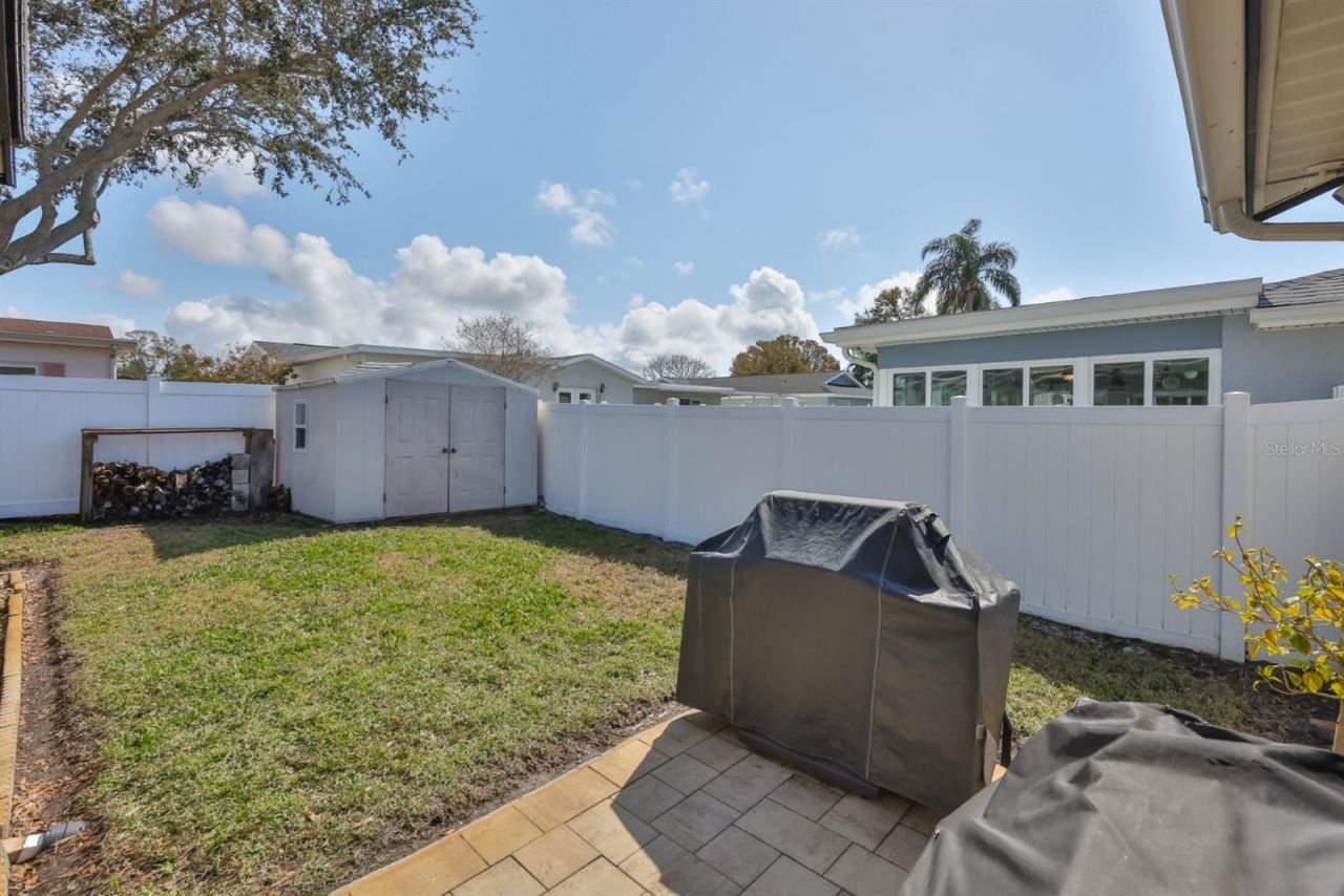 9275 133rd Street, Seminole, FL 33776 Photo