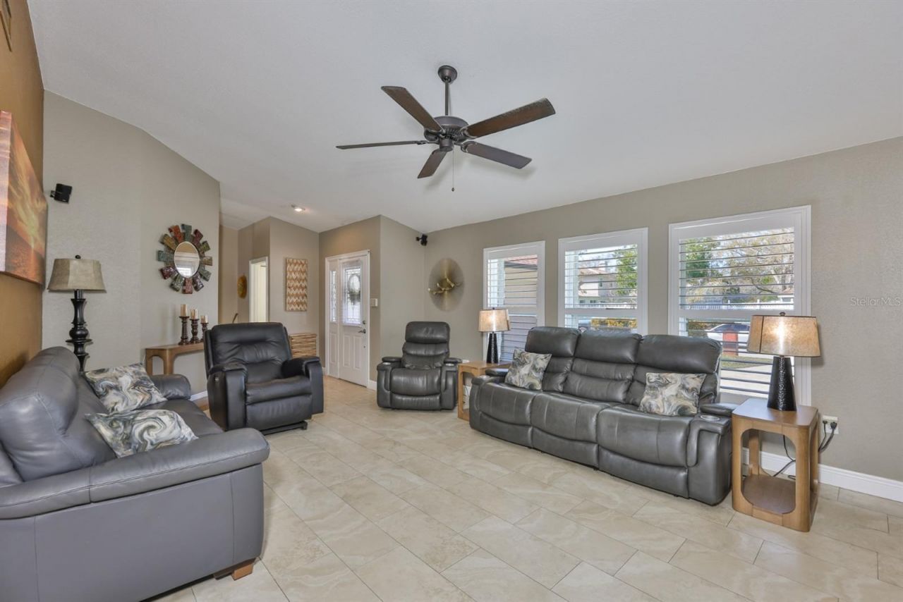 9275 133rd Street, Seminole, FL 33776 Photo