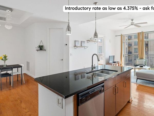 711 Cosmopolitan Drive NE, Unit 300, Atlanta, GA 30324