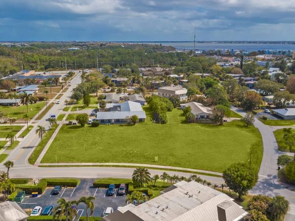 933 & 943 NW Spruce Ridge Drive, Stuart, FL 34994