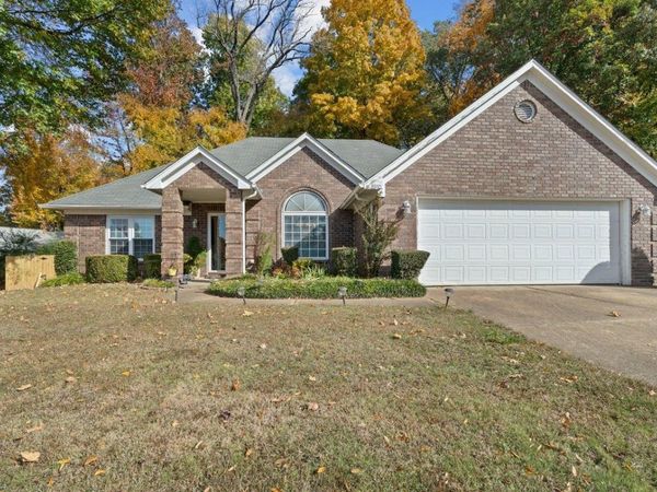 8910 E CARROLLWOOD LN, Memphis, TN 38016