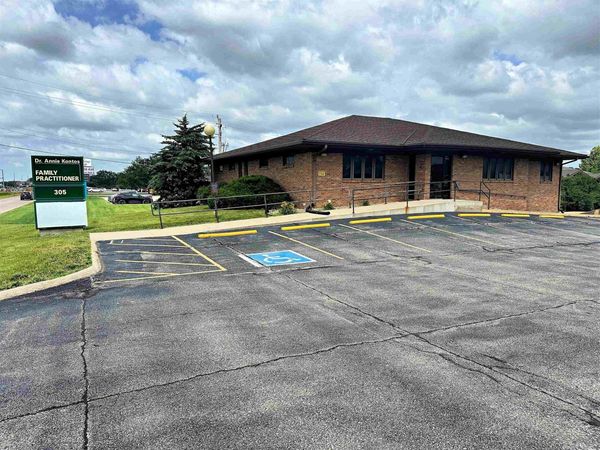 305 E San Marnan Drive, Waterloo, IA 50702