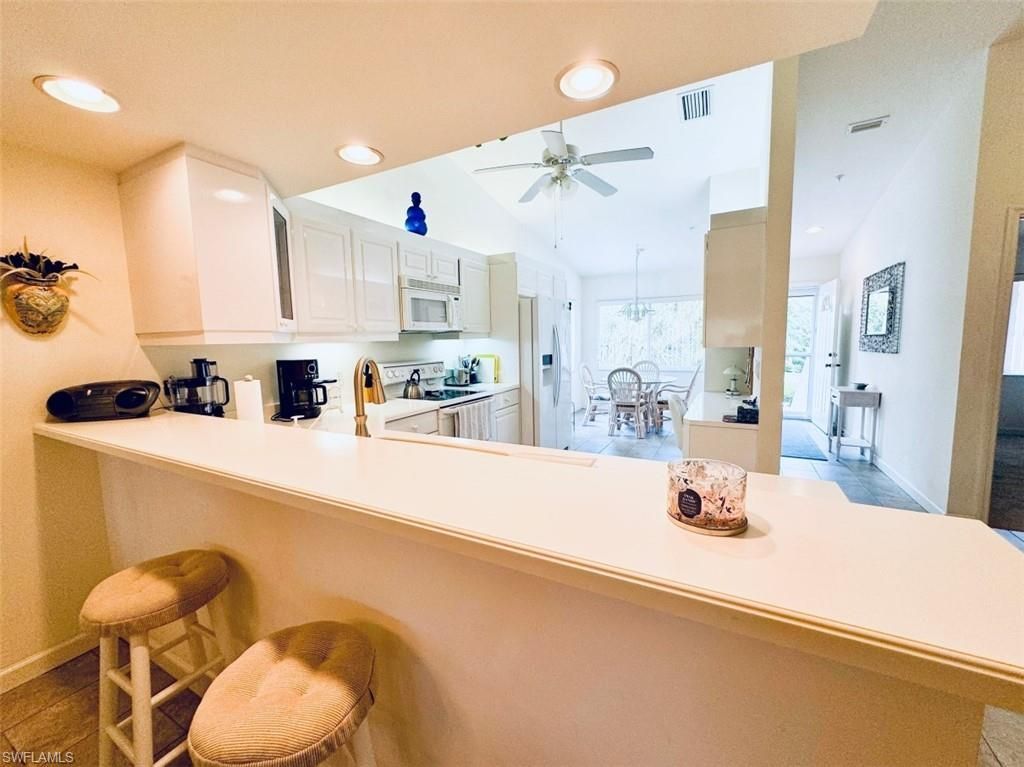 6680 Beach Resort Dr, Unit 1214, Naples, FL 34114 Photo
