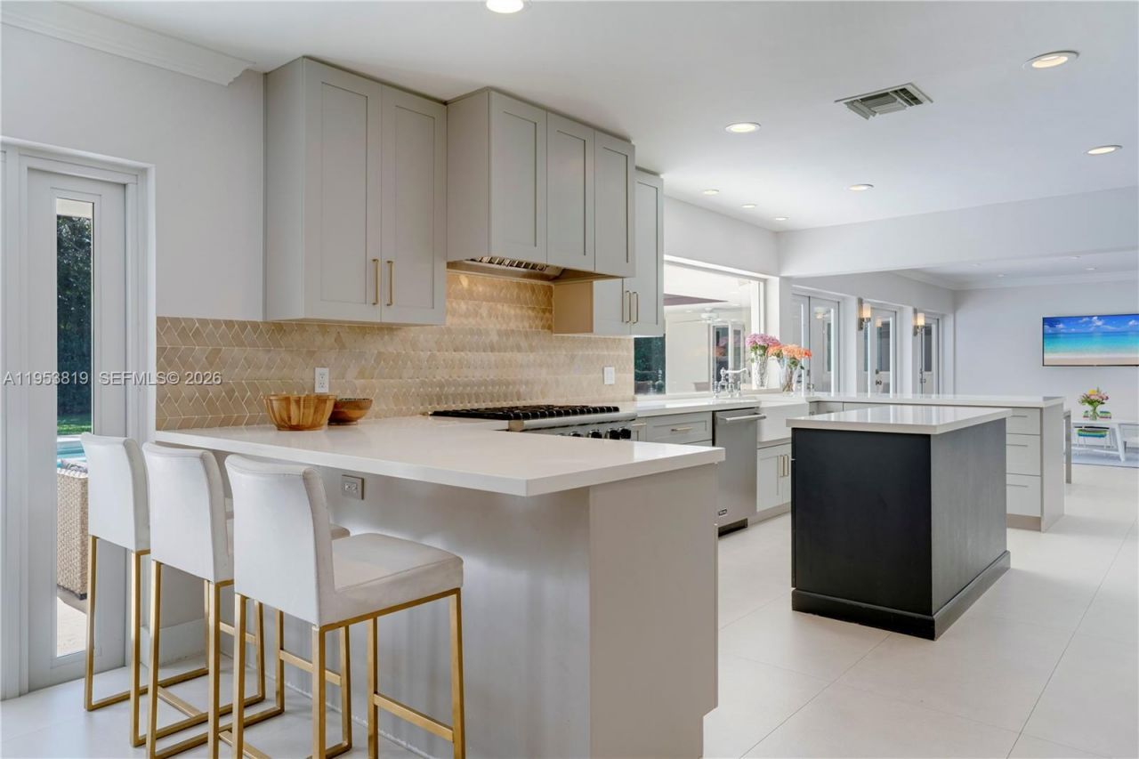 6700 SW 117th St , Pinecrest, FL 33156 Photo