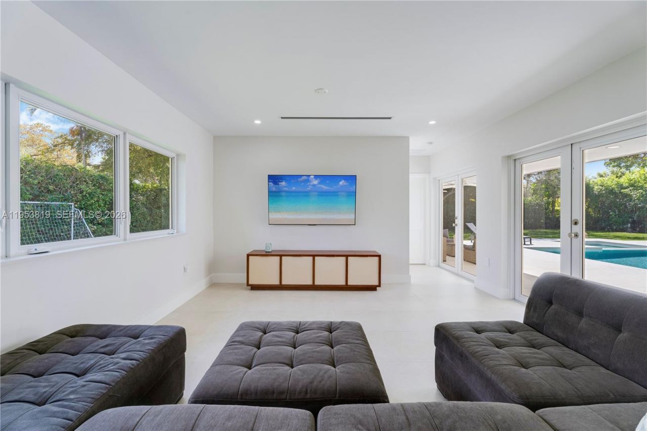 6700 SW 117th St , Pinecrest, FL 33156 Photo