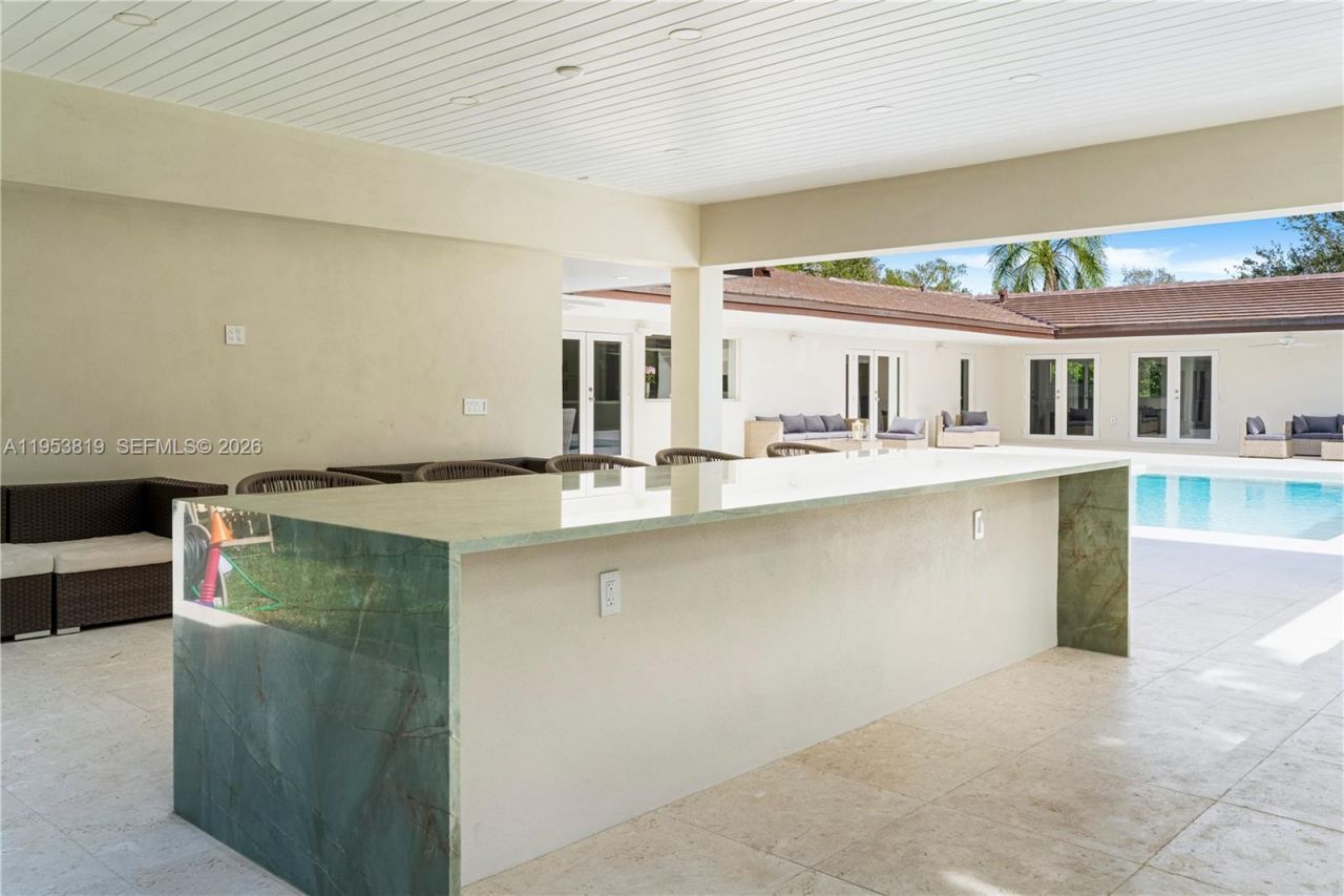 6700 SW 117th St , Pinecrest, FL 33156 Photo