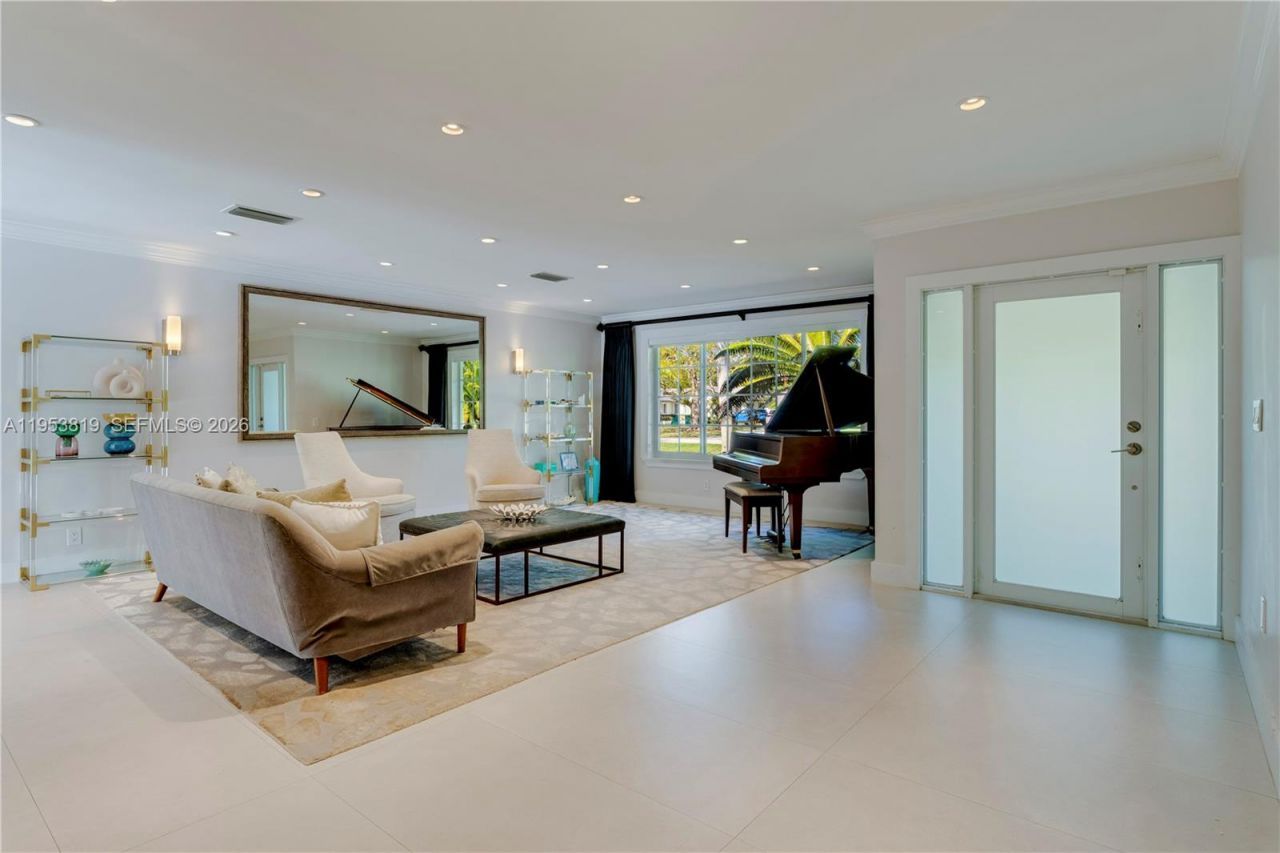 6700 SW 117th St , Pinecrest, FL 33156 Photo